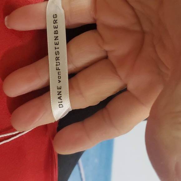 A DIANE von FURSTENBERG DRESS. - Picture 4 of 5